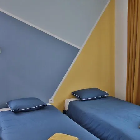 Bella Family בית הארחה 3*